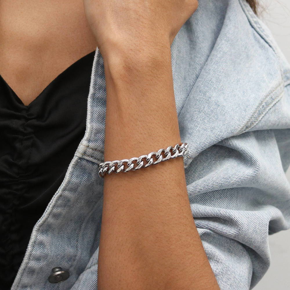 Model wearing Curb Chain Bracelet and Necklace, 2 Piece, Silver-Tone