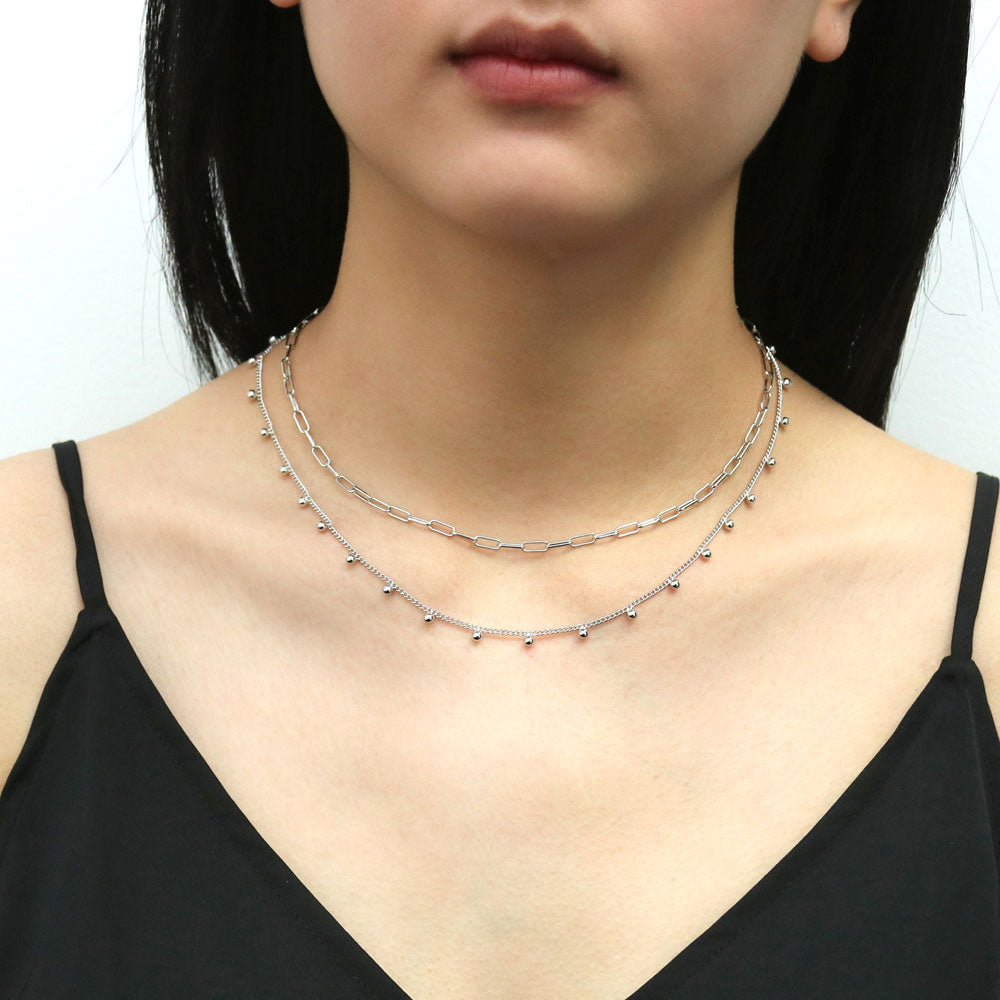 Model wearing Paperclip Link Chain Necklace 3mm, 14 of 20