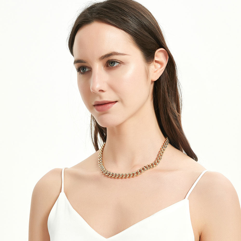 Model wearing Lightweight Curb Chain Necklace 9mm, 8 of 10