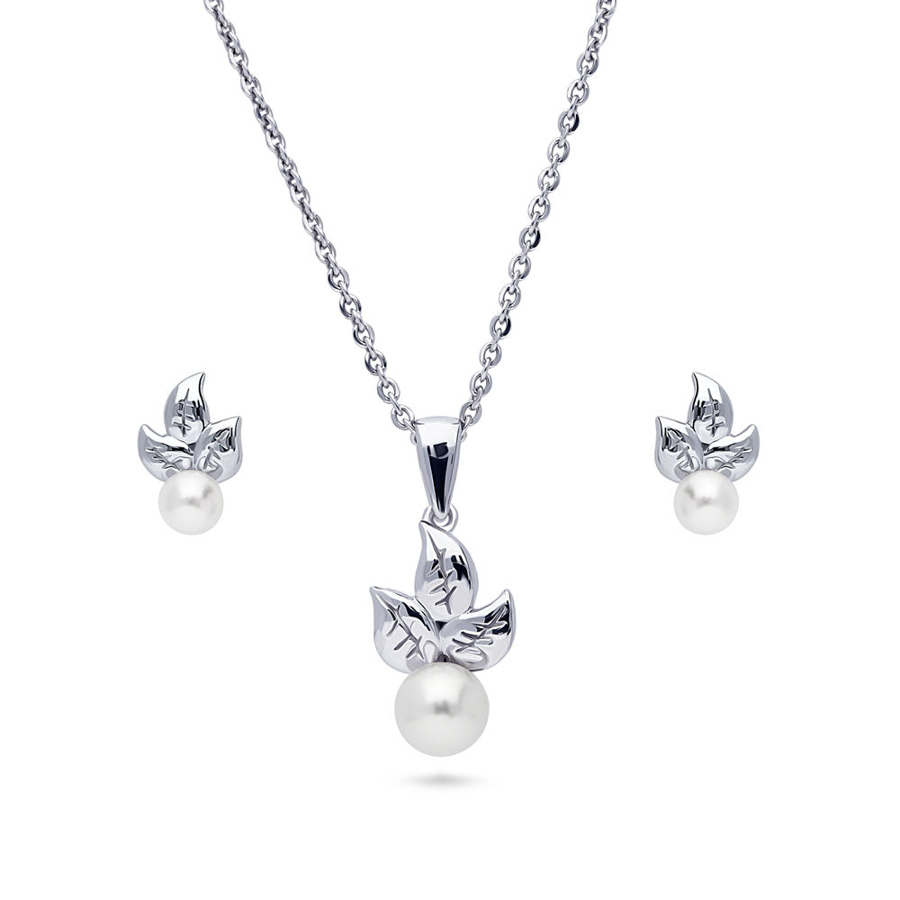 Leaf Imitation Pearl Set in Sterling Silver, Rhodium Plated