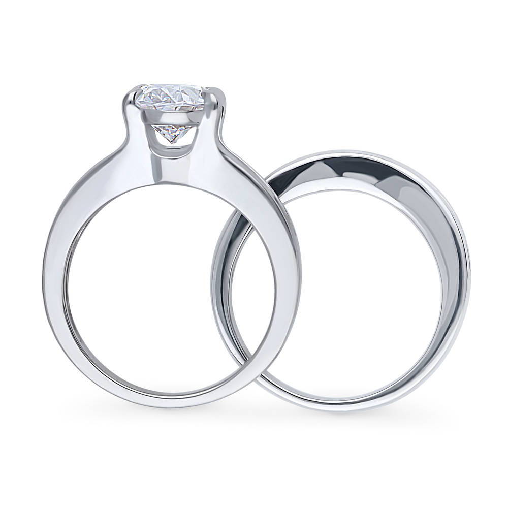 Alternate view of Solitaire 2.5ct Oval CZ Ring Set in Sterling Silver, 8 of 17